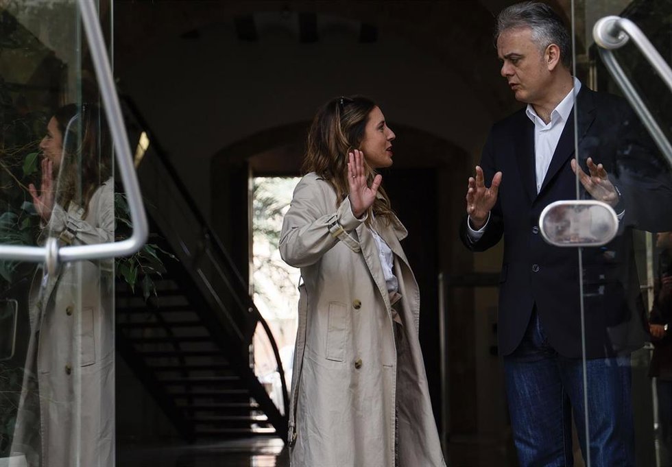 La ministra de Igualdad, Irene Montero, se reúne con el vicepresidente segundo y conseller de Vivienda y Arquitectura Bioclimática, Héctor Illueca