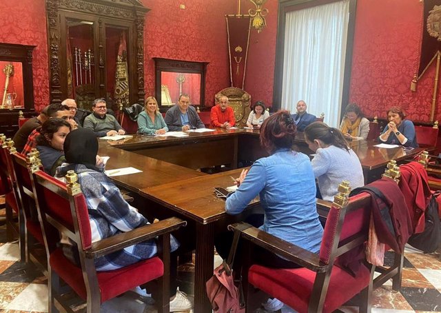 El Ayuntamiento de Granada pone en marcha una mesa de diálogo intercultural para institucionalizar la cultura de paz