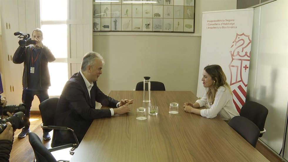 Montero pide un pacto con Sumar "lo antes posible" para poder "dar certezas ya"