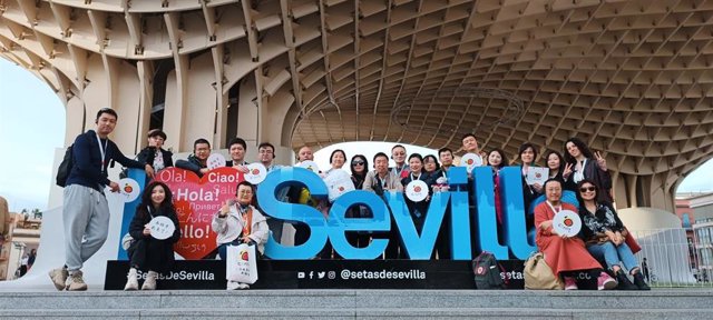 Sevilla recibe a los primeros agentes de viajes de China en tres años