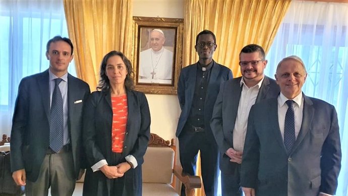 Representants de la Delegació de la Unió Europea i de les ambaixades d'Alemanya, Frana i Itlia a Nicaragua van visitar a l'Encarregat de Negocis del Vatic a Managua, Marcel Diouf, abans de la seva sortida del país.