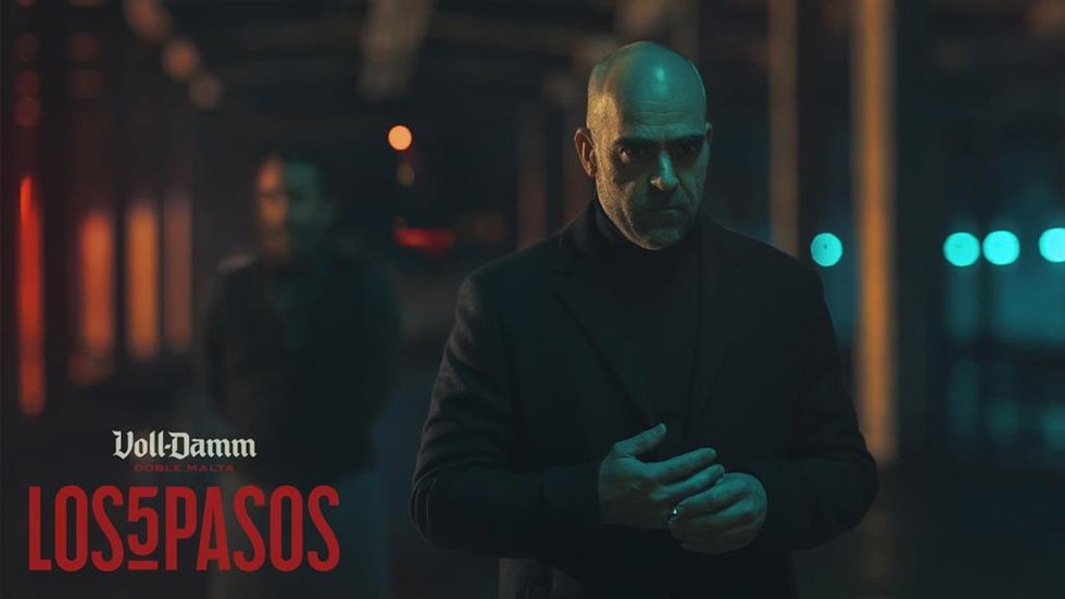 Tosar en una escena