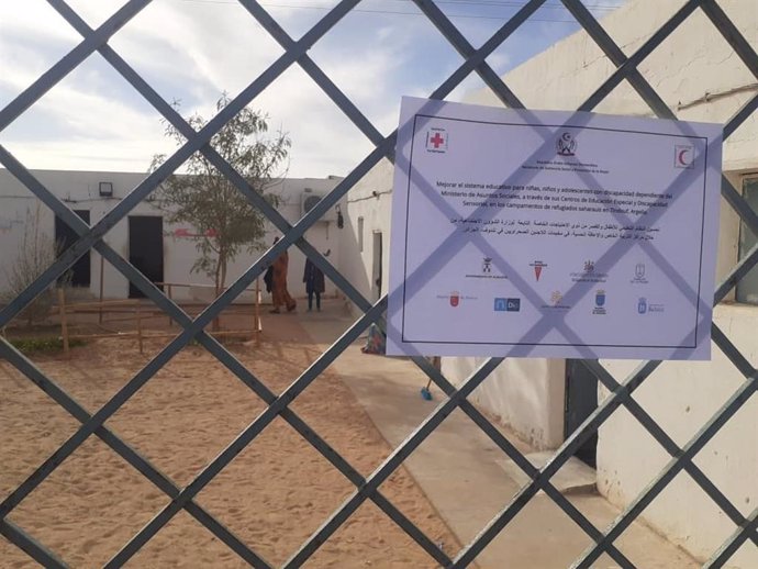 Campamento del Sáhara con ayuda de Cruz Roja y el Ayuntamiento de Córdoba.