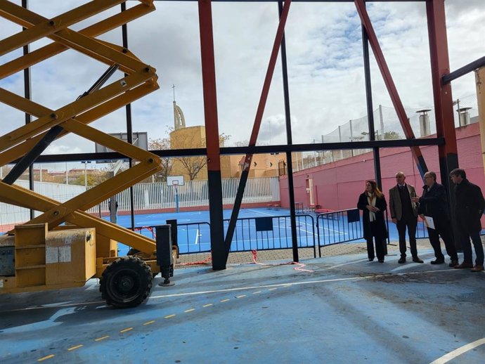 El Ayuntamiento de Sevilla inicia las obras del cerramiento del Centro Deportivo de Tiro de Línea