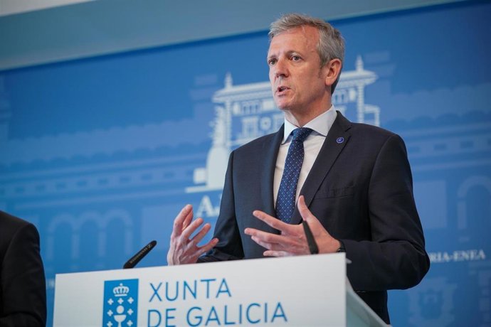 El presidente de la Xunta de Galicia, Alfonso Rueda, ofrece una rueda de prensa tras una reunión para tratar los retos comunes de los territorios atlánticos en el Ajuria Enea, a 13 de marzo de 2023, en Vitoria, Álava, País Vasco.