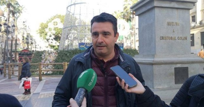 El senador del PSOE Amaro Huelva