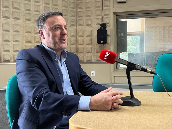 O secretario xeral do PSdeG, Valentín González Formoso, na entrevista a Radio Nacional Galicia