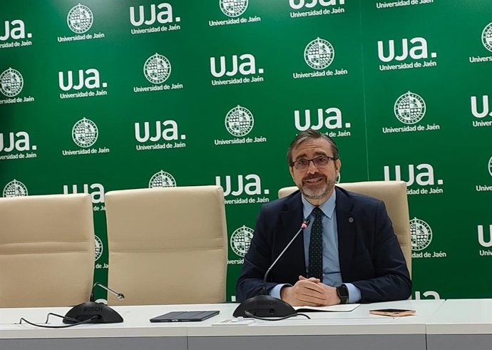 El rector de la UJA, Juan Gómez.