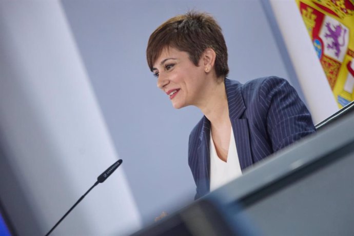 La portavoz del Gobierno y ministra de Política Territorial, Isabel Rodríguez, durante una rueda de prensa posterior al Consejo de Ministros, en el Palacio de La Moncloa, a 20 de marzo de 2023, en Madrid (España).