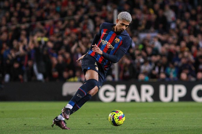 Ronald Araujo of FC Barcelona in action during the spanish league, La Liga Santander, football match played between FC Barcelona and Real Madrid at Camp Nou stadium on March 19, 2023, in Barcelona, Spain.