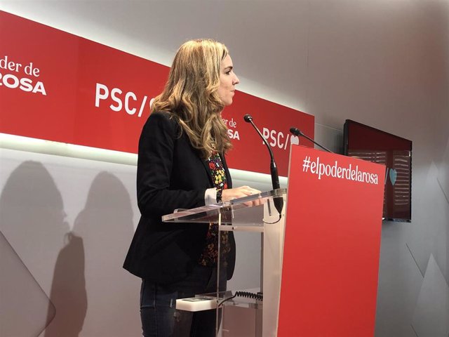 La portavoz del PSC, Elia Tortolero, en rueda de prensa.