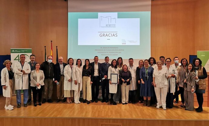 Entregan al Hospital de Valme el 'Nivel Medio' del sello de calidad 'Q-PEX' por su atención farmacéutica a pacientes externos.