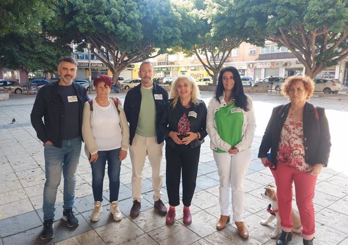 La candidata a la Alcaldía de Málaga de Por Andalucía, Remedios Ramos, junto a Francisco Guzmán, número 2 de la lista; Rosa Galindo, número 3, y Eduardo Reina, número 4, en rueda de prensa