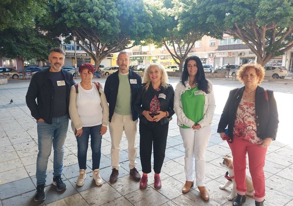 La candidata a la Alcaldía de Málaga de Por Andalucía, Remedios Ramos, junto a Francisco Guzmán, número 2 de la lista; Rosa Galindo, número 3, y Eduardo Reina, número 4, en rueda de prensa
