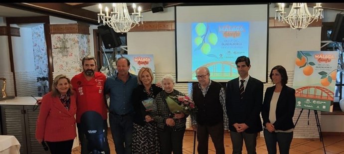 La inauguración ha contado con la presencia del alcalde de Coín, Francisco Santos y de Leonor García Agua, directora de Sabor a Málaga