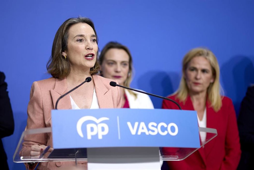 La secretaria general del Partido Popular (PP), Cuca Gamarra, interviene durante la inauguración de la nueva sede de su formación, en calle Licenciado Poza, a 20 de marzo de 2023, en Bilbao, Vizcaya, País Vasco (España). La nueva sede de los populares e