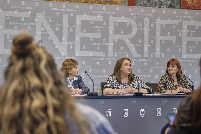 La vicepresidenta tercera y consejera de Acción Social, Marián Franquet, presenta un nuevo servicio con el que facilitar a personas con discapacidad, especialmente intelectual, el acceso al empleo público