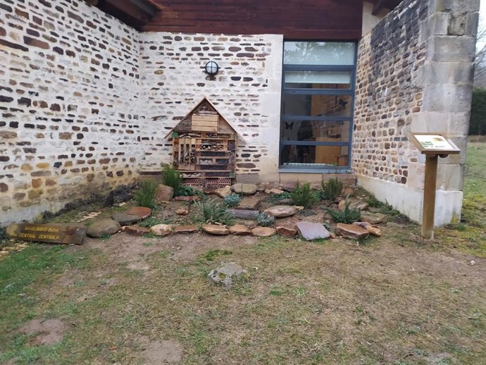 El parketxe de Gorbeia organiza una actividad para restaurar los oasis de mariposas instalados en el área recreativa