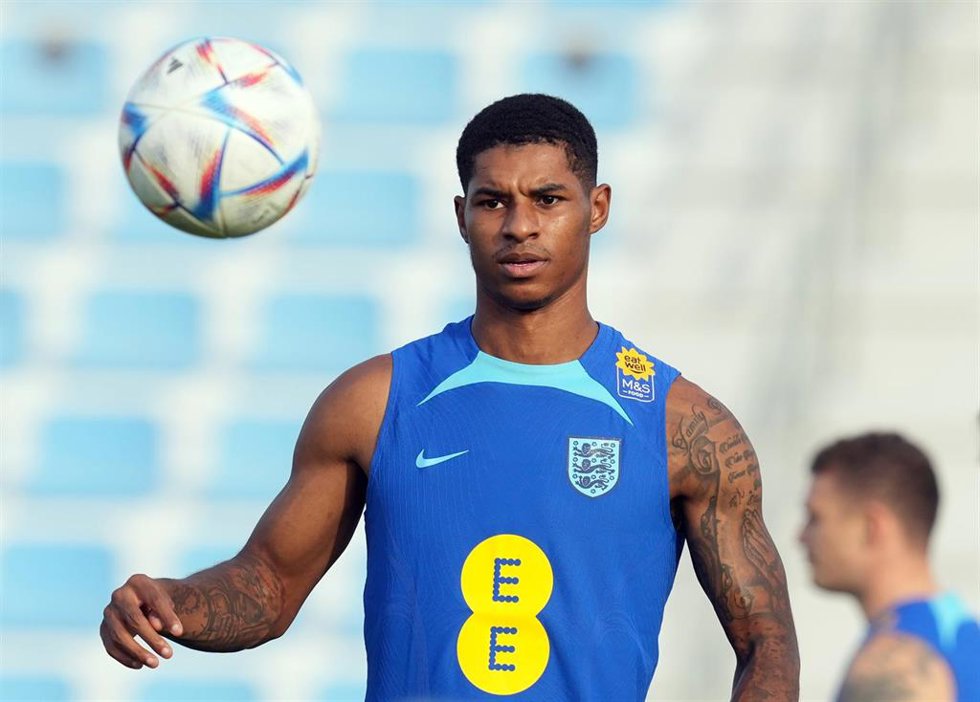 Archivo - El delantero del Manchester United Marcus Rashford, durante un entrenamiento con Inglaterra en el Mundial de Catar 2022.