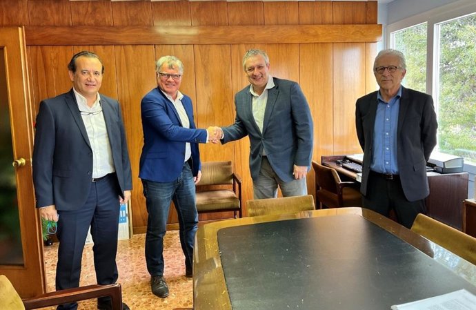 Momento de la firma del acuerdo.