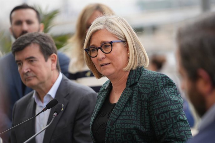 La candidata de CS a la presidncia de la Generalitat, Mamen Peris, durant la reunió del Comité Nacional de Ciudadanos