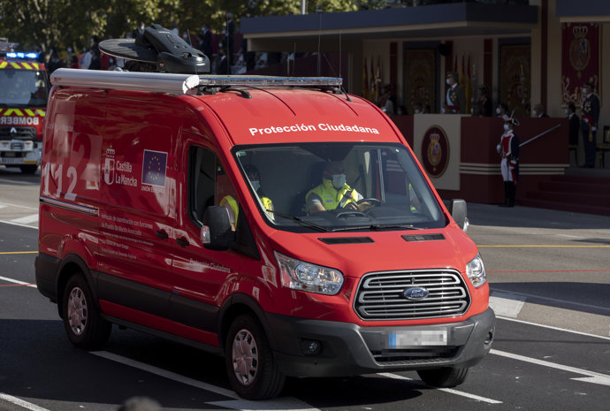 Un vehículo de Protección Ciudadana 112 de Castilla-La Mancha durante el desfile militar en el Día de la Hispanidad, a 12 de octubre de 2021, en Madrid, (España). 