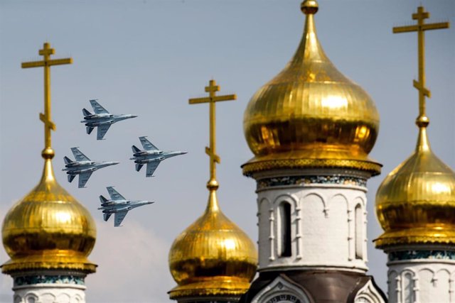 Aviones de caza Su-35 durante una exhibición en Moscú, Rusia