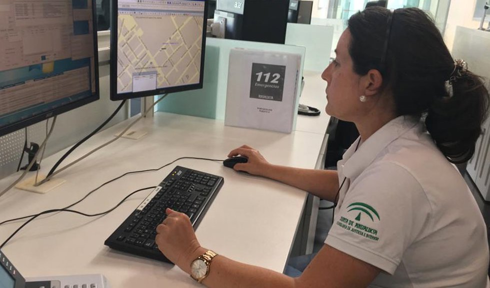 Archivo - Operadora de Emergencias 112 Andalucía