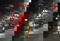 Efectivos de emergencias intervienen en una fuga de ácido clorhídrico de un camión en Ambrosero