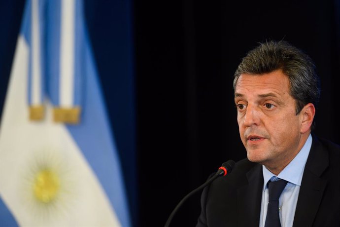 Archivo - 03 August 2022, Argentina, Buenos Aires: Newly appointed Argentinian Economy Minister, Sergio Massa speaks during a ceremony at the Bicentennial Museum. Photo: Manuel Cortina/SOPA Images via ZUMA Press Wire/dpa