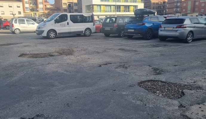 Iniciados los trabajos de asfaltado y reparación del aparcamiento del Silo de Calahorra