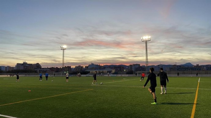 Nueva iluminación LED del campo de fútbol de El Molinar