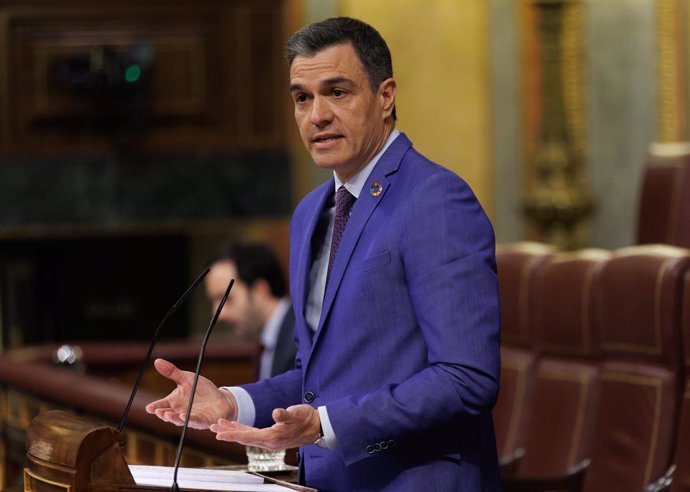 El presidente del Gobierno, Pedro Sánchez, interviene durante un debate de la moción de censura, en el Congreso de los Diputados, a 21 de marzo de 2023, en Madrid (España). El Salón de Plenos del Congreso acoge hoy y mañana, 22 de marzo, el debate de la