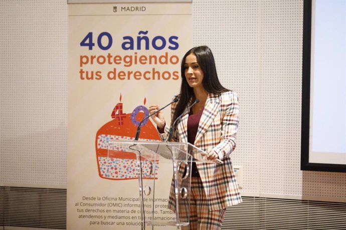 La vicealcaldesa de Madrid, Begoña Villacís, en el homenaje por el 40 aniversario de la OMIC.