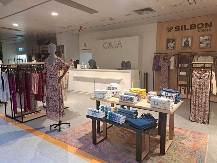 La marca Silbon estrena un espacio 'exclusivo woman' en el Corte Inglés Pintor Sorolla-Colón, en Valencia