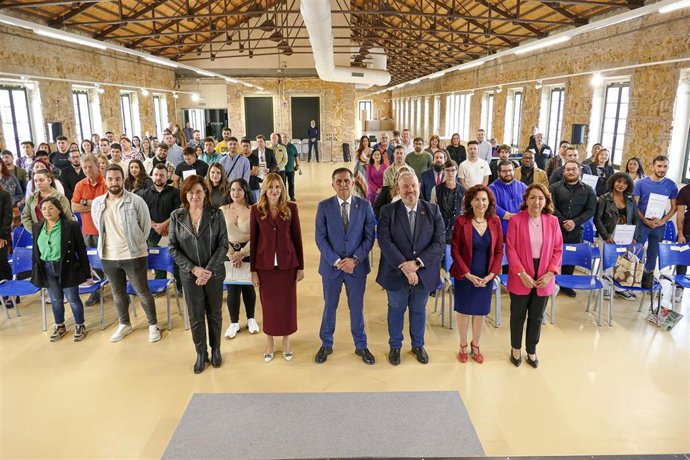 Imagen de la entrega de diplomas