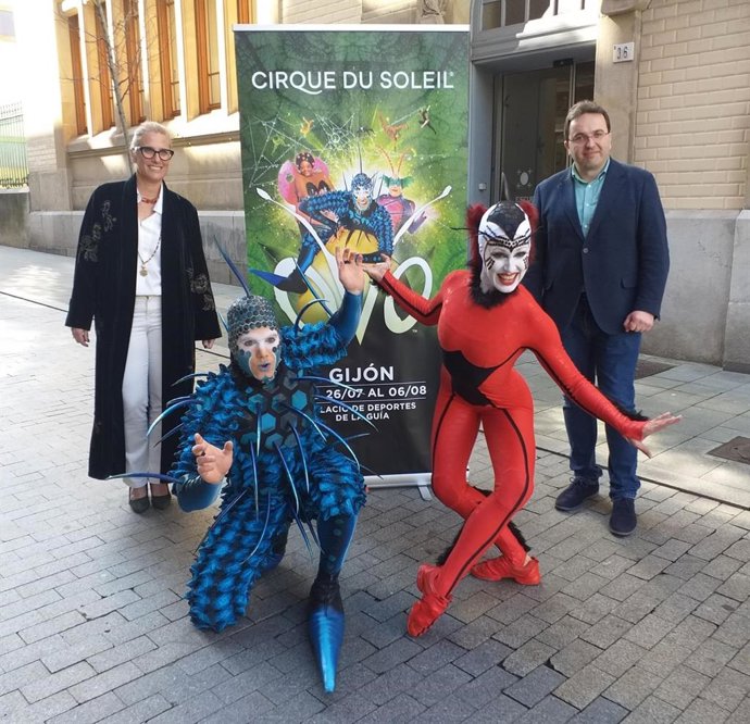 Presentación del espectáculo 'OVO',  del Circo del Sol, en Gijón