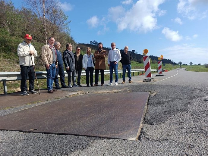Dirigentes del PP visitan Llanes