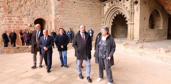 El presidente aragonés ha visitado el Monasterio de San Juan de la Peña