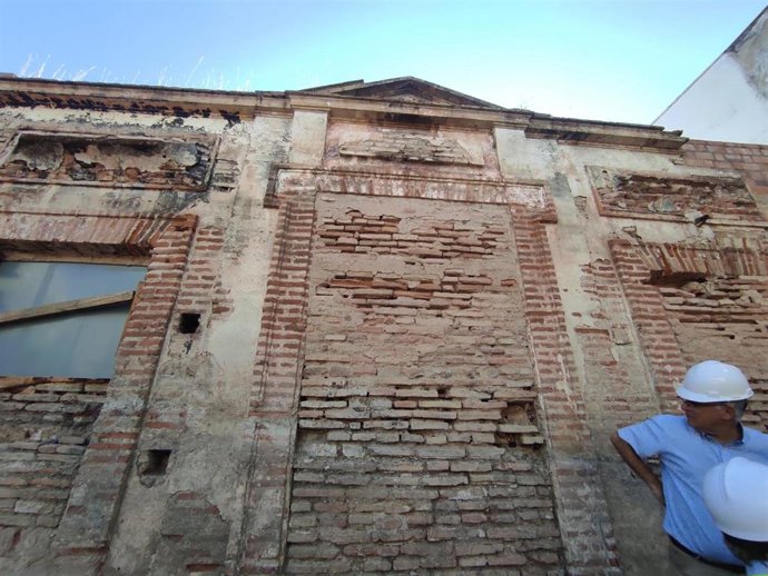 Serliana o portada renacentista que se integrará en el acceso al Jardín de Orive desde Capitulares.