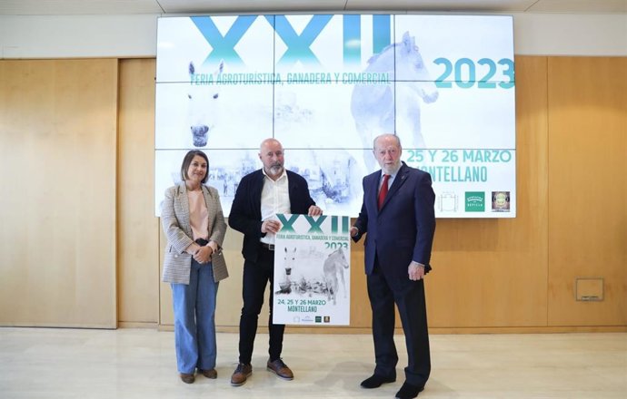 El presidente de la Diputación de Sevilla, Fernando Rodríguez Villalobos, y el alcalde de Montellano, Curro Gil, en la presentación de la XXII Feria Agroturística, Ganadera y Comercial.