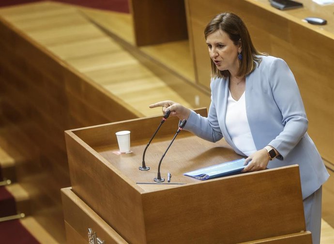 Archivo - La secretaria general y portavoz del PPCV, Maria José Catalá.