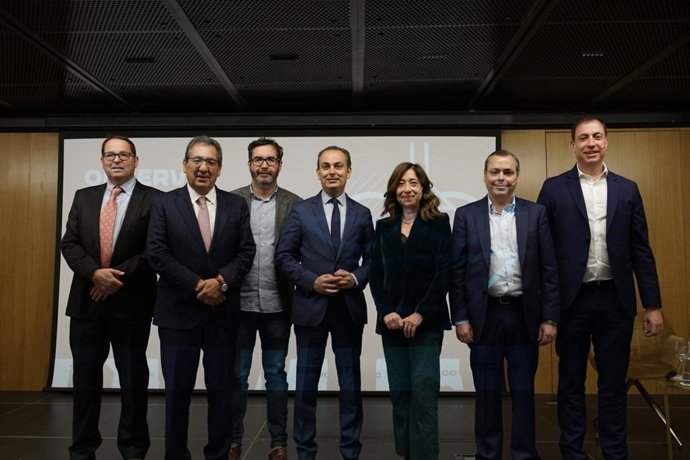 Foto de familia de la tercera edición del observatorio de empresas gacela.