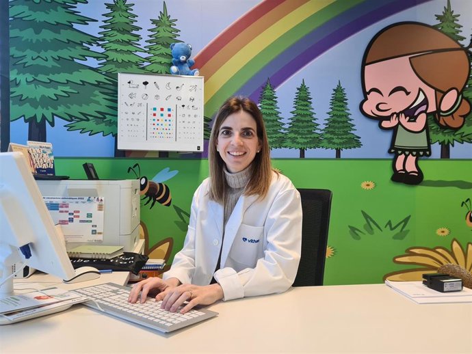 La pediatra del Hospital Vithas Lleida Pilar Riu ha alertado sobre el uso de melatonina sin prescripción médica para casos de problemas de sueño infantil.