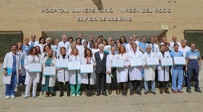 Acto de entrega de reconocimientos del Monitor de Reputación Sanitaria (MRS) 2022 al Virgen del Rocío y a nueve de sus servicios de referencia.