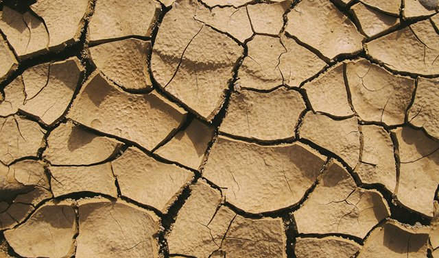 Tierra en tiempos de sequía
