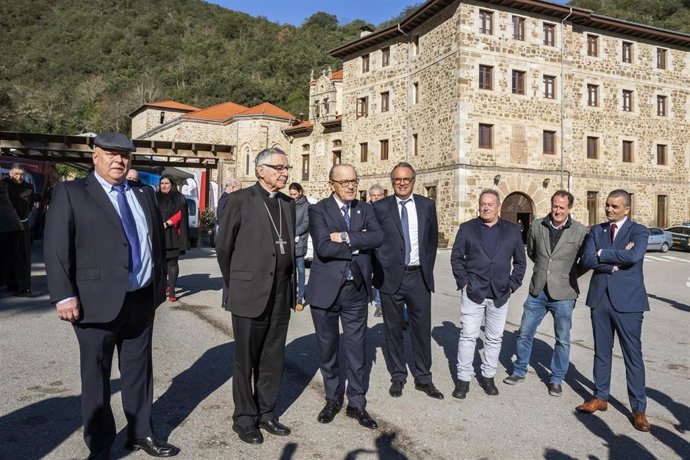 El Consejero De Industria, Turismo, Innovación, Transporte Y Comercio, Javier López Marcano, Inaugura Las Obras De Conservación Del Monasterio De Santo Toribio De Liébana Junto Al Obispo De Santander, Manuel Sánchez Monge.