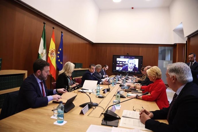 Antonio Sanz en la Comisión de Seguimiento de la ITI Cádiz.