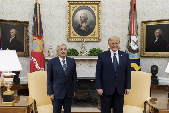 Archivo - El presidente de México, Andrés Manuel López Obrador, junto al expresidente estadounidense Donald Trump en la Casa Blanca
