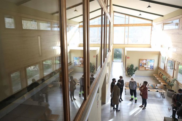 La presidenta Chivite junto al resto de participantes en la visita